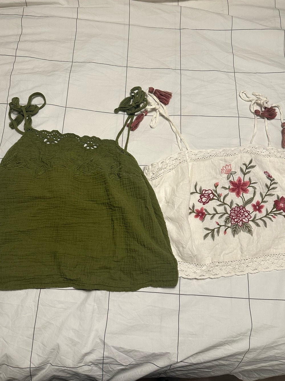 NWOT Universal Thread Women’s Camisole Tank Tops